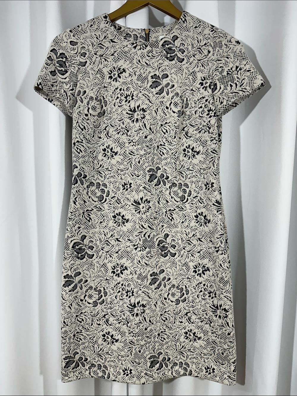 Calvin Klein Dress Size 2 Black Cream Floral Sheath Career Dress